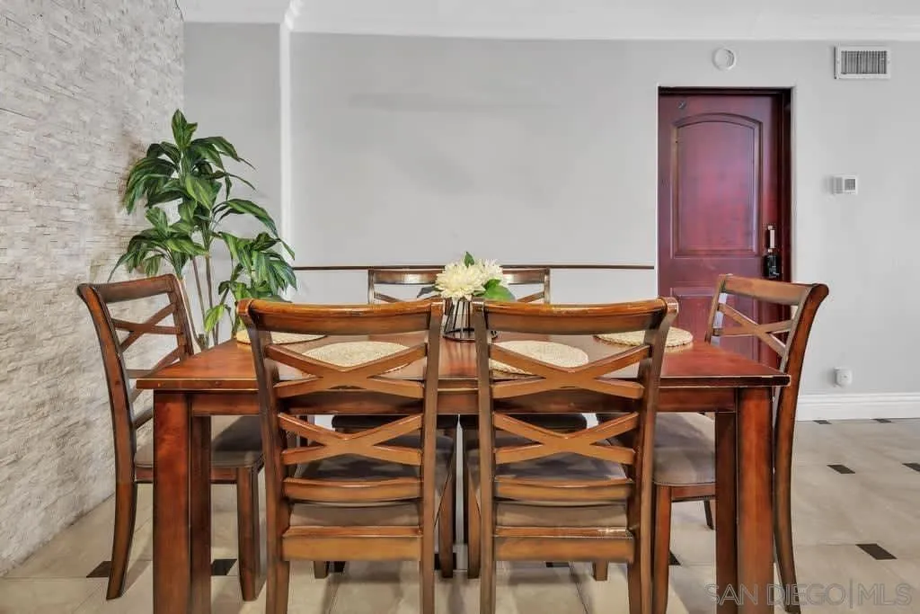 https://cdn.realtyfeed.com/cdn/127/250037258/db72a888bf7858598b3ac4ed4376d06f.webp