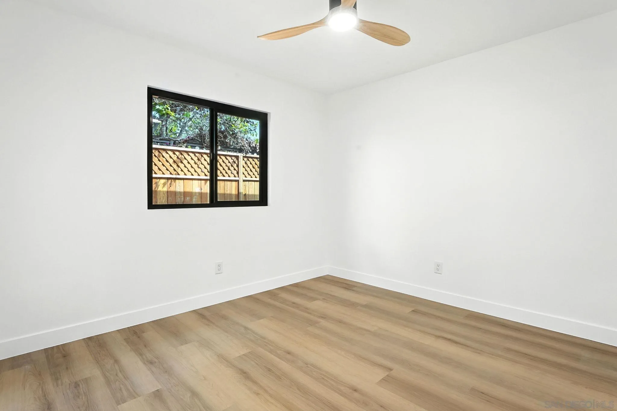 https://cdn.realtyfeed.com/cdn/127/250037265/68399e786526118e8fffc9363e251760.webp