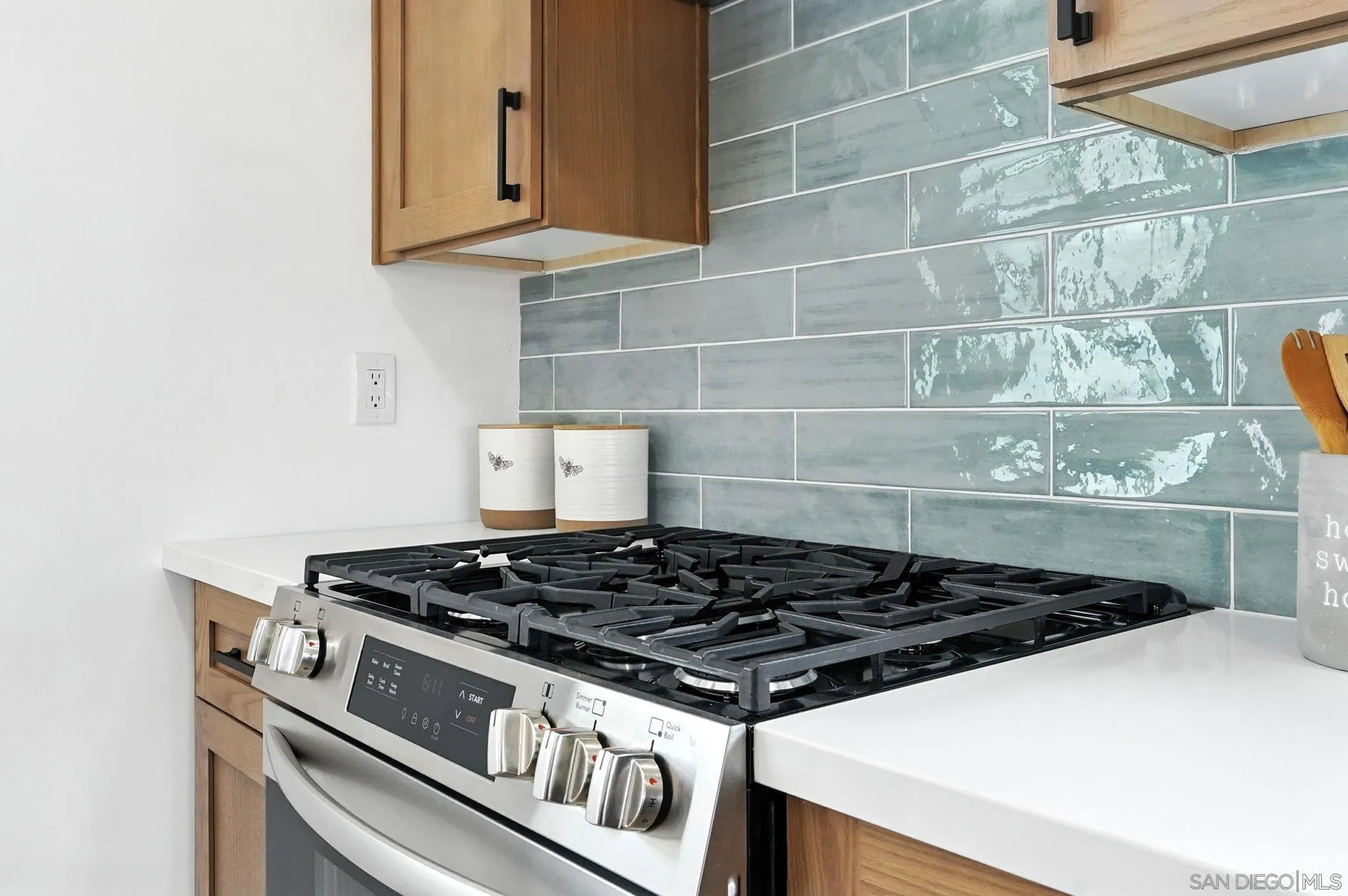 https://cdn.realtyfeed.com/cdn/127/250037265/6c1310b4eec5e854ccc5f8fc703ab3b2.webp