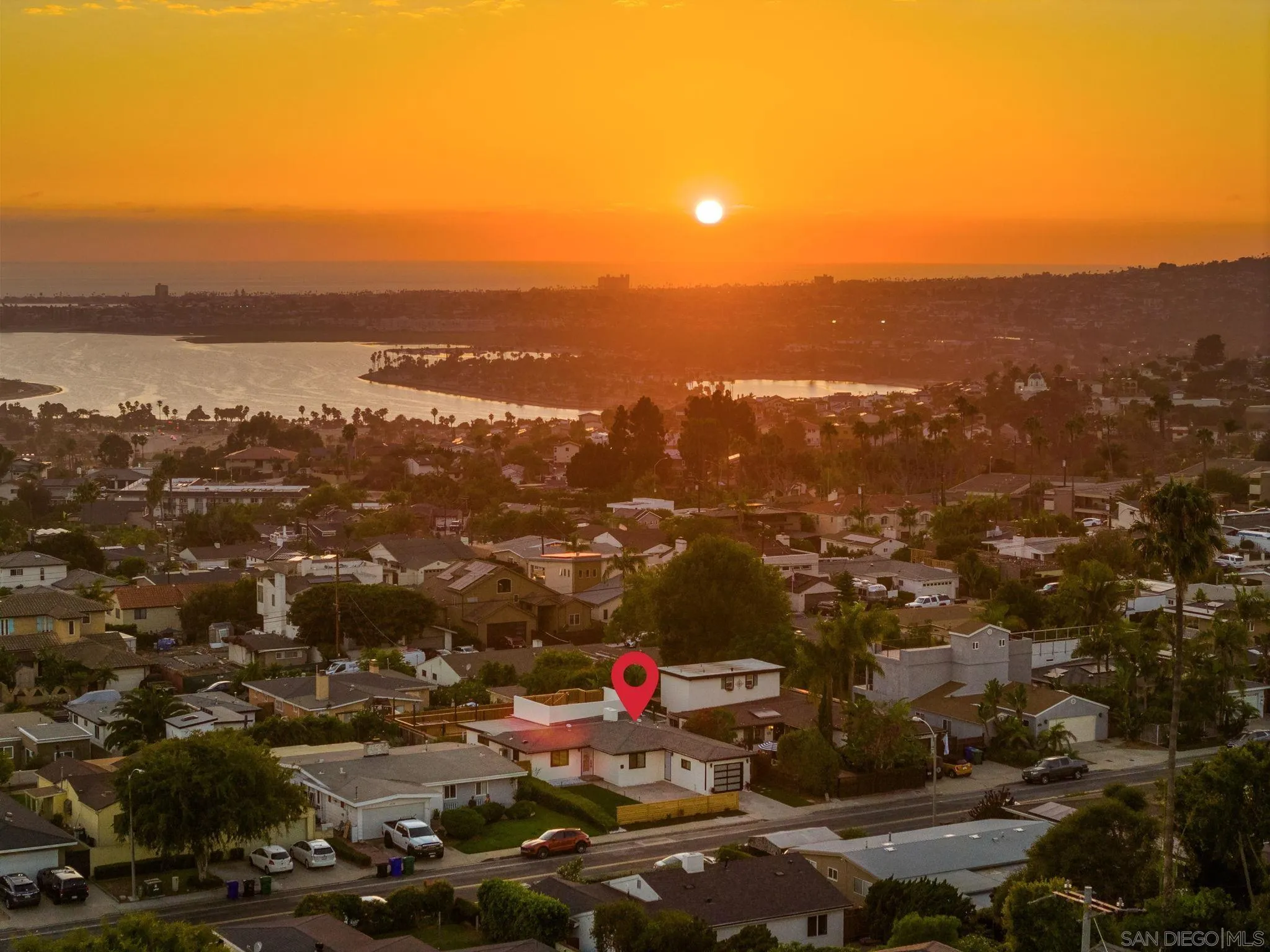 https://cdn.realtyfeed.com/cdn/127/250037265/9e08cf6fee5bf5184a64f18b48d98ac9.webp