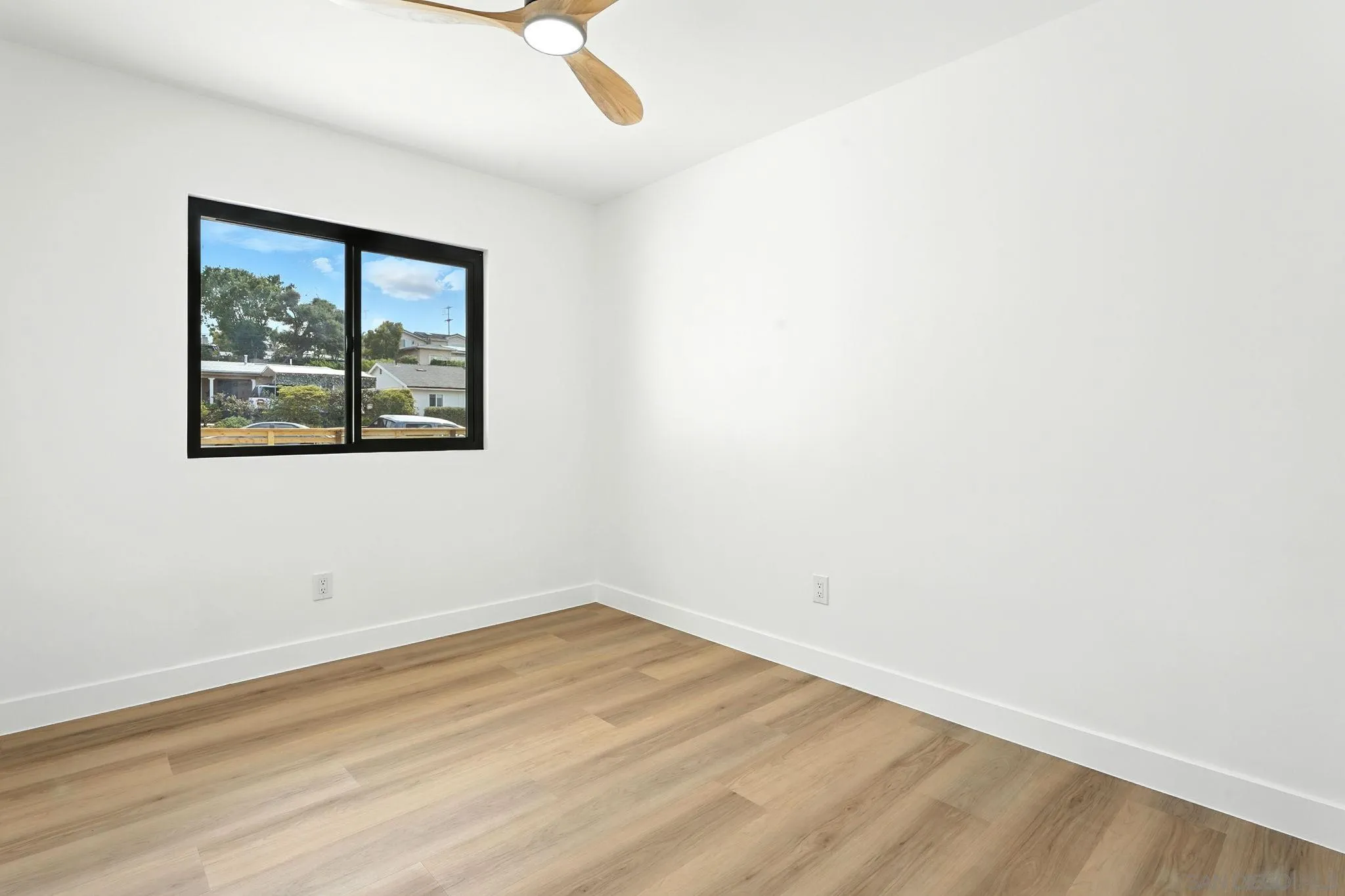 https://cdn.realtyfeed.com/cdn/127/250037265/b26815304c8a49dc248131d597db4b68.webp