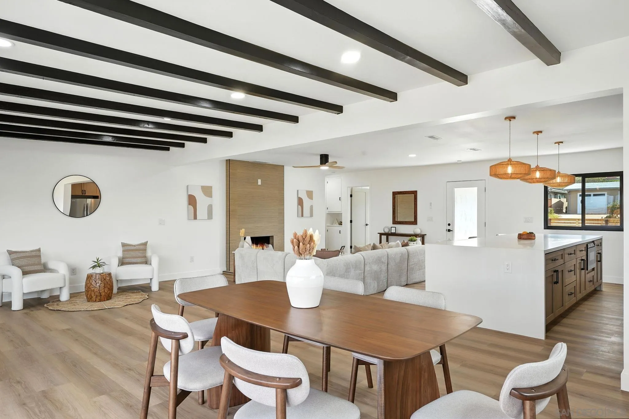 https://cdn.realtyfeed.com/cdn/127/250037265/b865fcdd184fb9f3f81f15c76d46fb44.webp