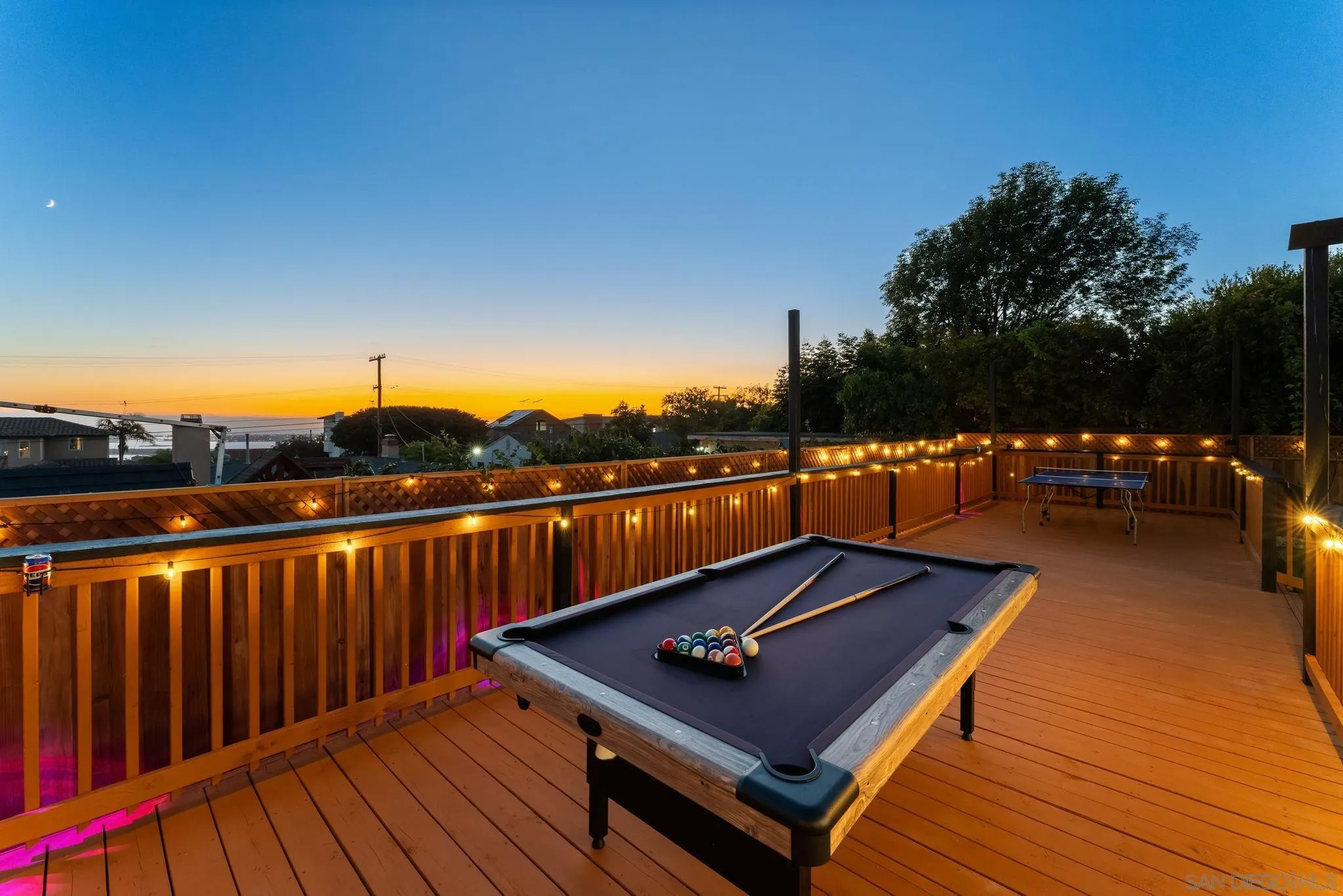https://cdn.realtyfeed.com/cdn/127/250037265/cba3868e7df935c11fcf88a828d154ca.webp