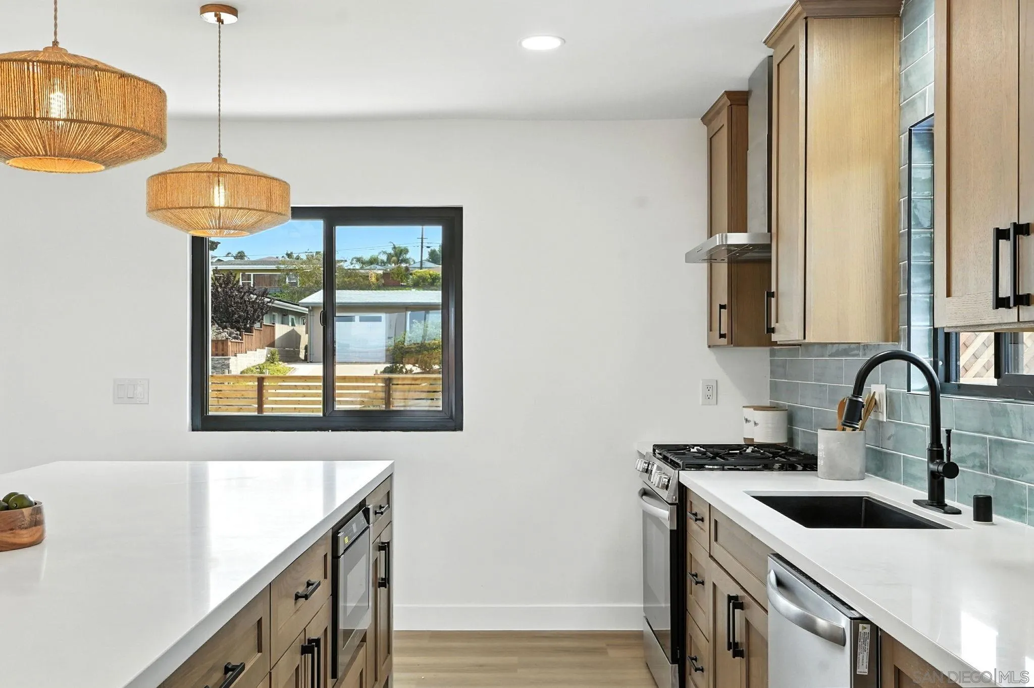https://cdn.realtyfeed.com/cdn/127/250037265/e081688b77a83742e8b2d141741429d7.webp