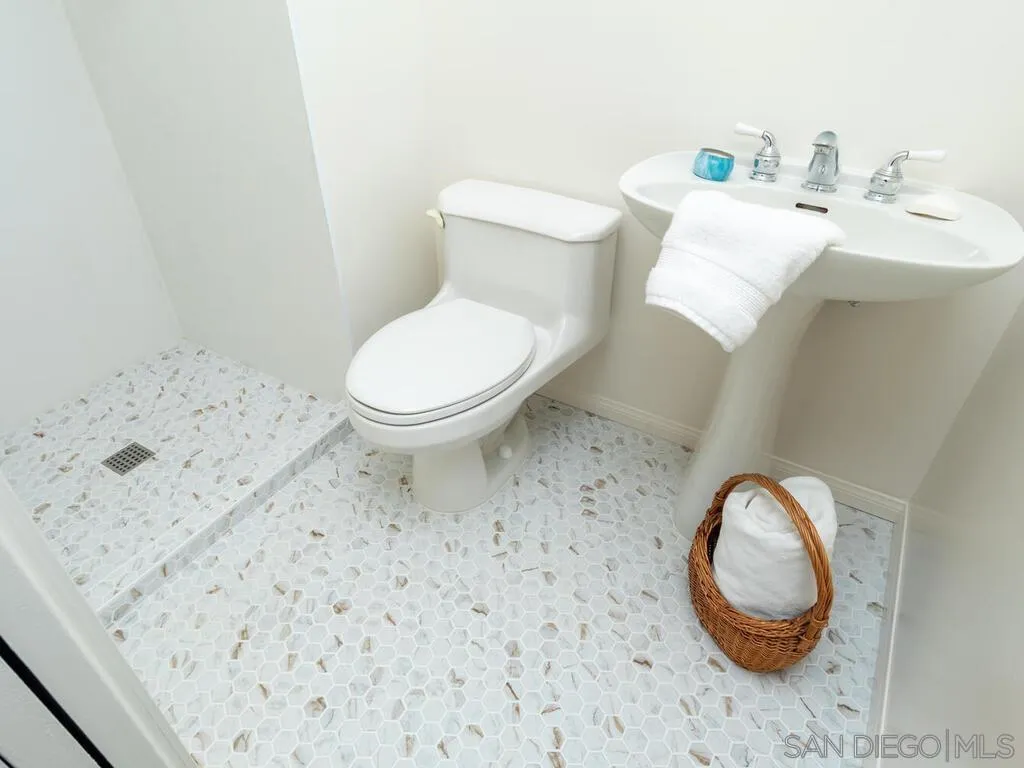 https://cdn.realtyfeed.com/cdn/127/250037267/35c48f2df64d7c1fea533933e0974329.webp