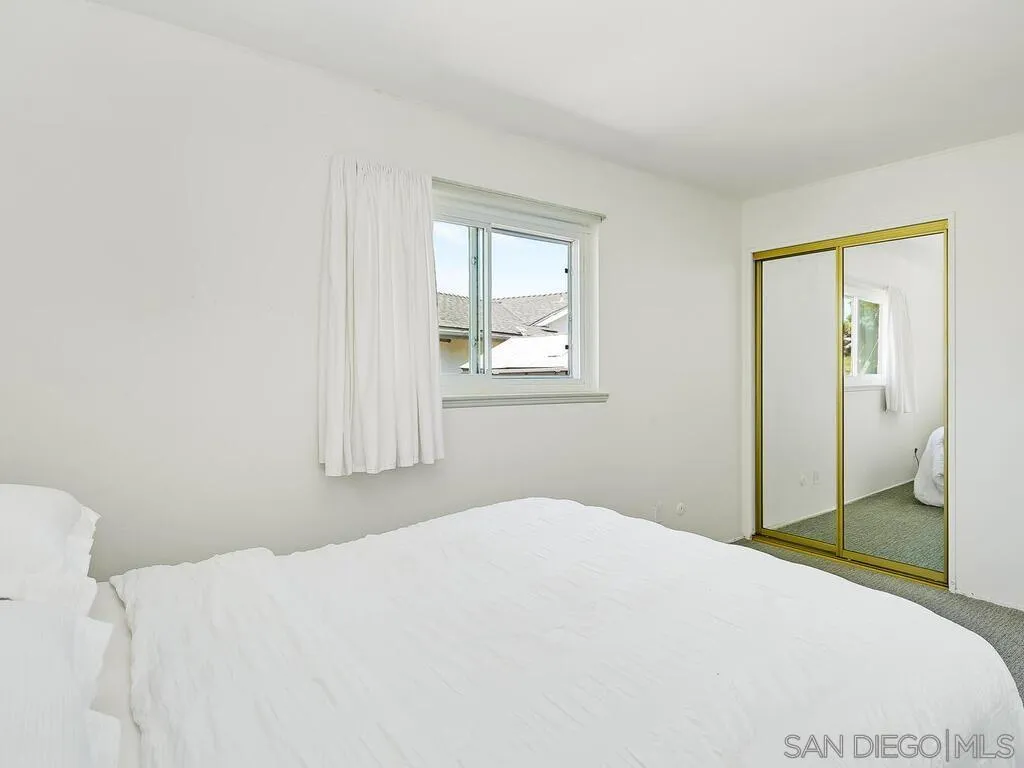 https://cdn.realtyfeed.com/cdn/127/250037267/9820a9862ef0d027c6f743f70b695de2.webp