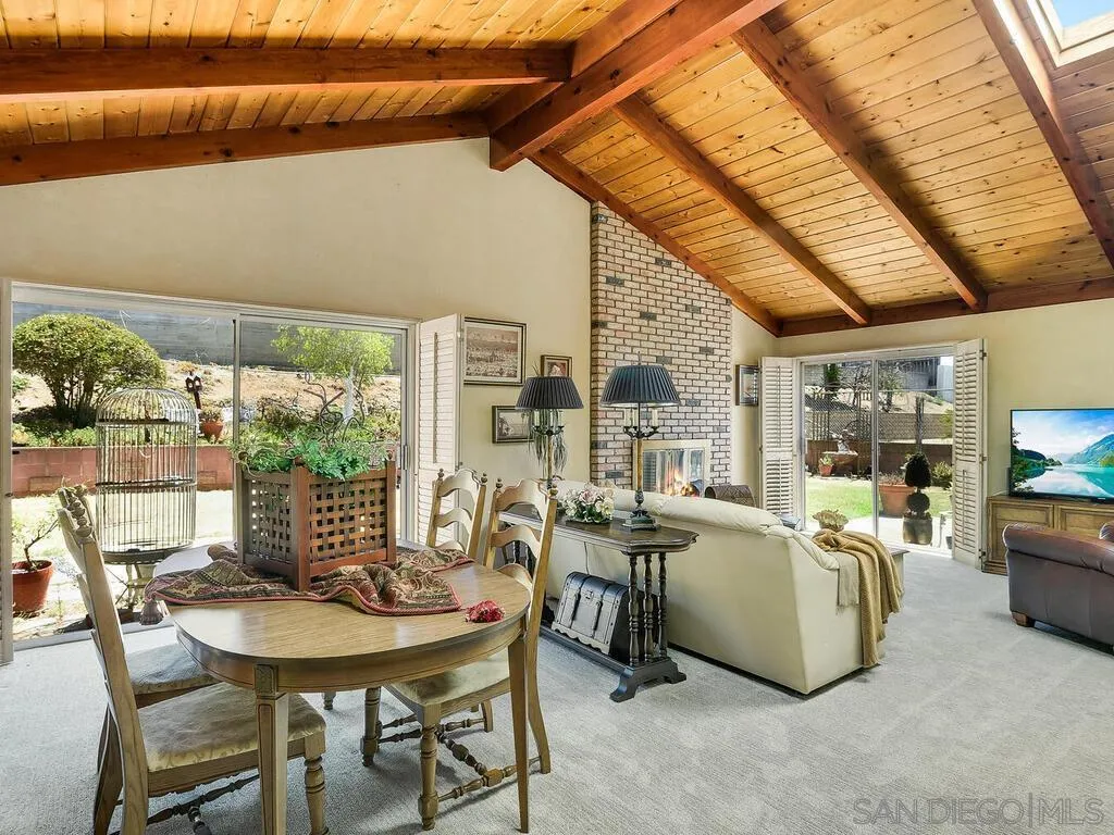 https://cdn.realtyfeed.com/cdn/127/250037267/9ee6a268d217a4c402b22271803eef67.webp
