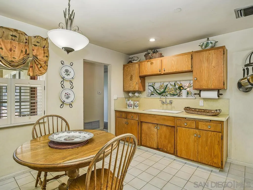 https://cdn.realtyfeed.com/cdn/127/250037267/c9718128aeec1ff219dc37c72841ff26.webp