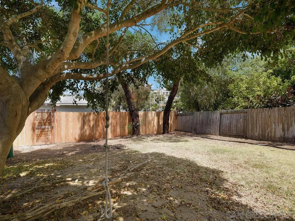 https://cdn.realtyfeed.com/cdn/127/250037268/36c784487e0d5fe3f8f97e77a20b0c6d.webp