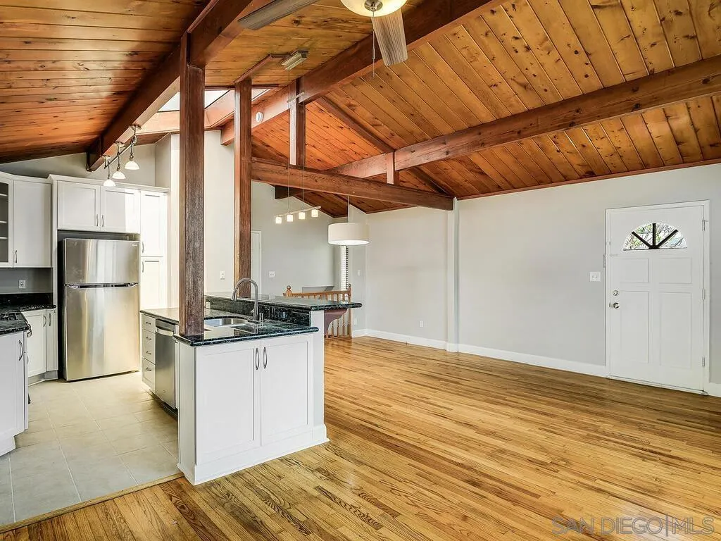 https://cdn.realtyfeed.com/cdn/127/250037268/79913466329101c99959b516d1e092b4.webp