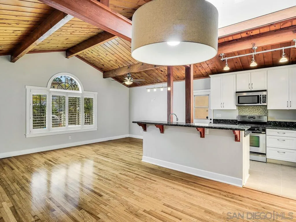 https://cdn.realtyfeed.com/cdn/127/250037268/c53f97938bc860b491698b150d22c17e.webp