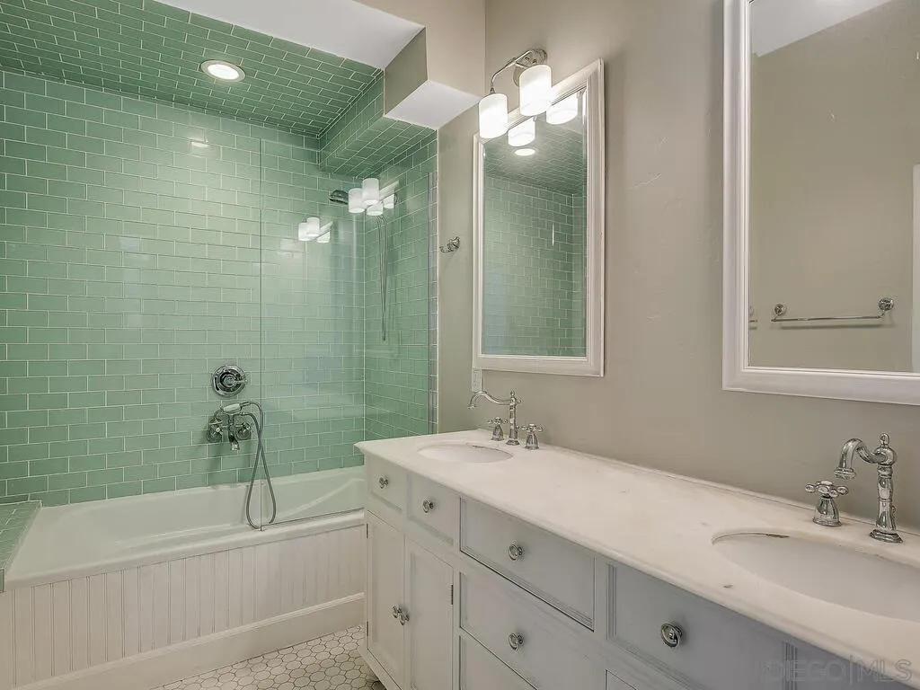 https://cdn.realtyfeed.com/cdn/127/250037268/cc9a58ea0658929a77b3beb55ce087ee.webp