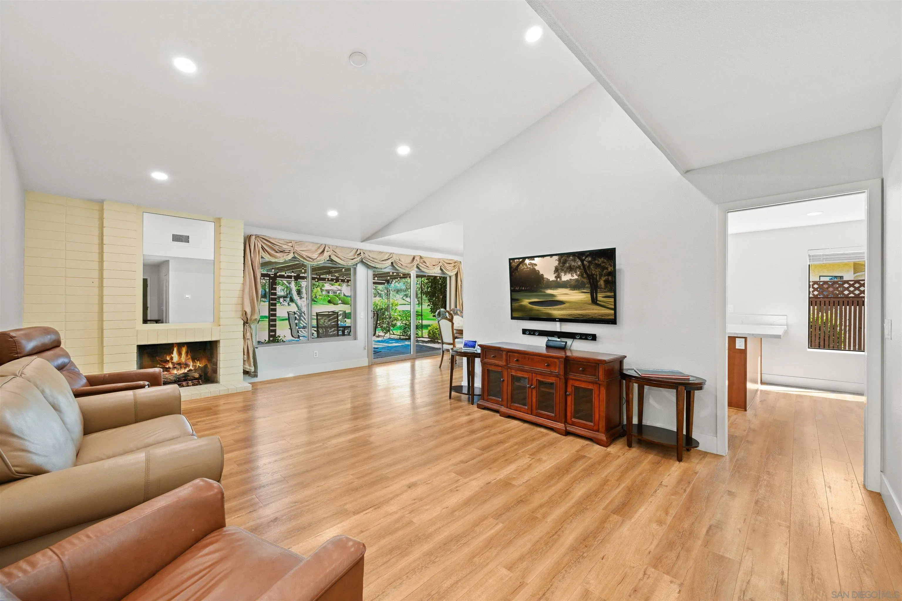 https://cdn.realtyfeed.com/cdn/127/250037269/24cc065a46c4772b0bc1abf361c13aca.webp