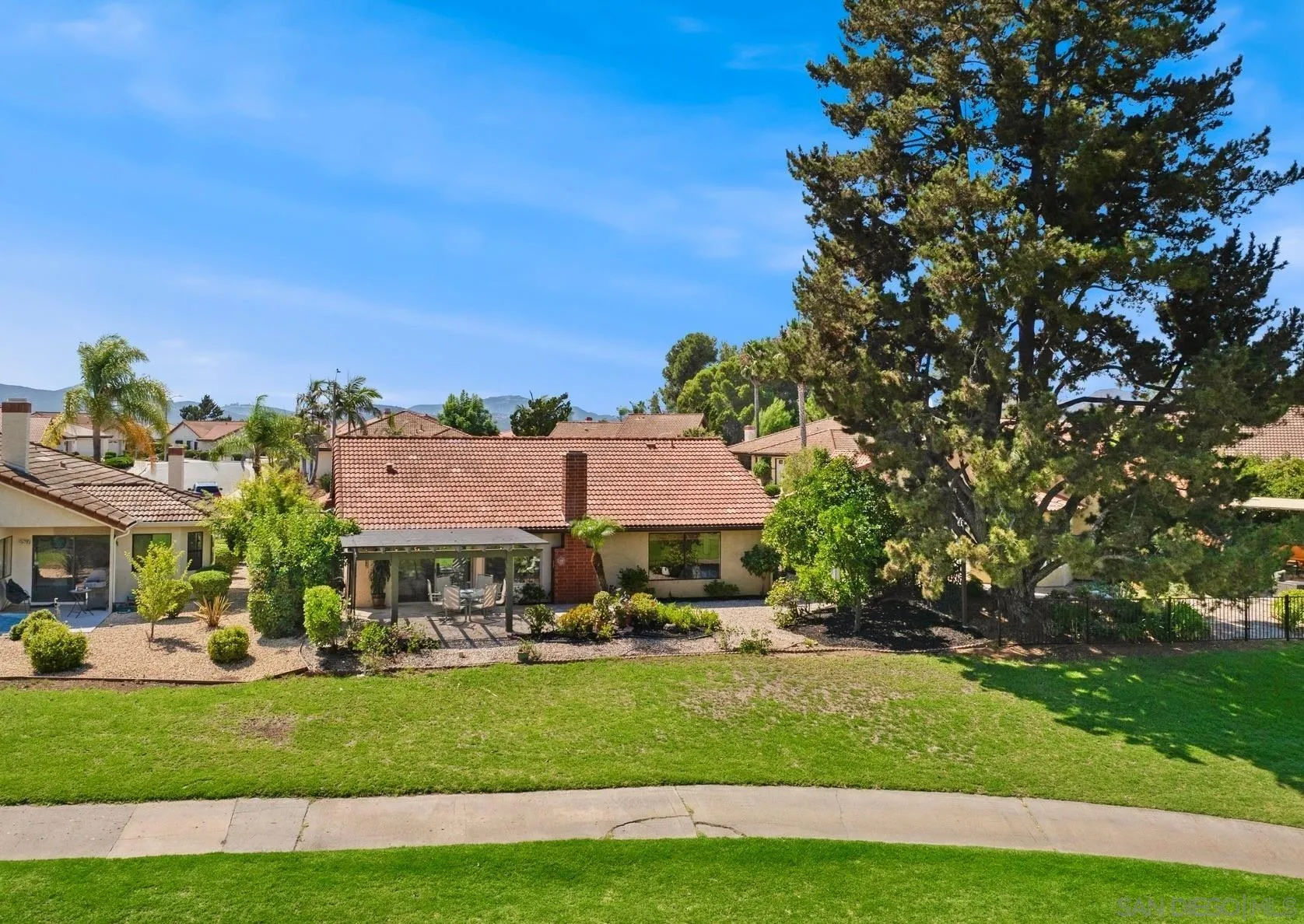 https://cdn.realtyfeed.com/cdn/127/250037269/4c2e903b4c93f2415954678533511a92.webp