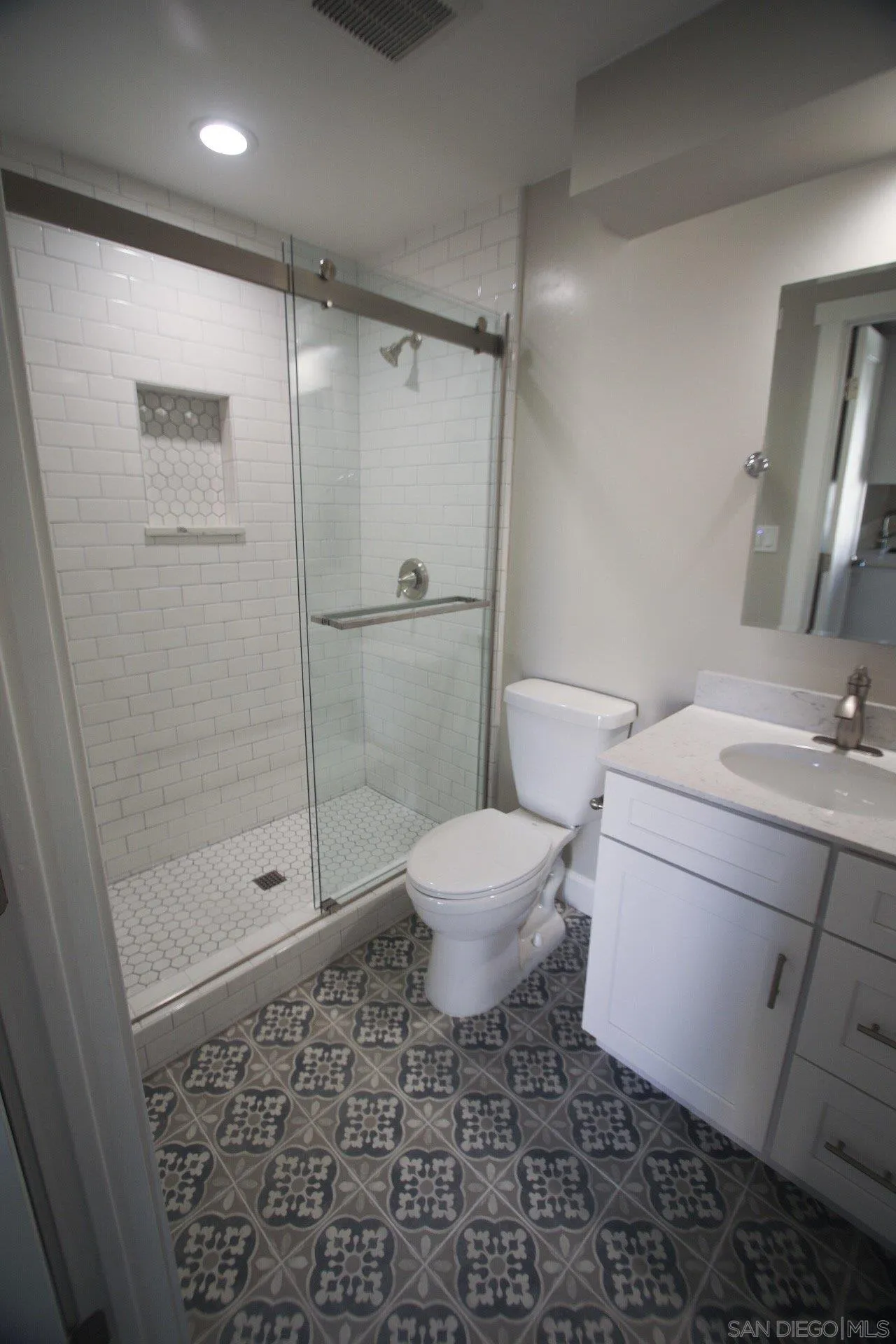 https://cdn.realtyfeed.com/cdn/127/250037270/5b0c26fbce2c4cb68ae5bf224cc1c8d1.webp