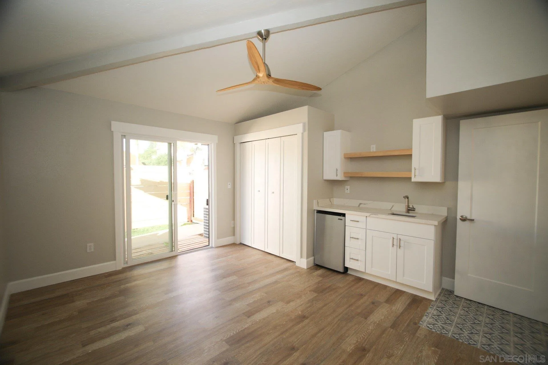 https://cdn.realtyfeed.com/cdn/127/250037270/ab2604ee33986bb28990e8abc0fb62af.webp