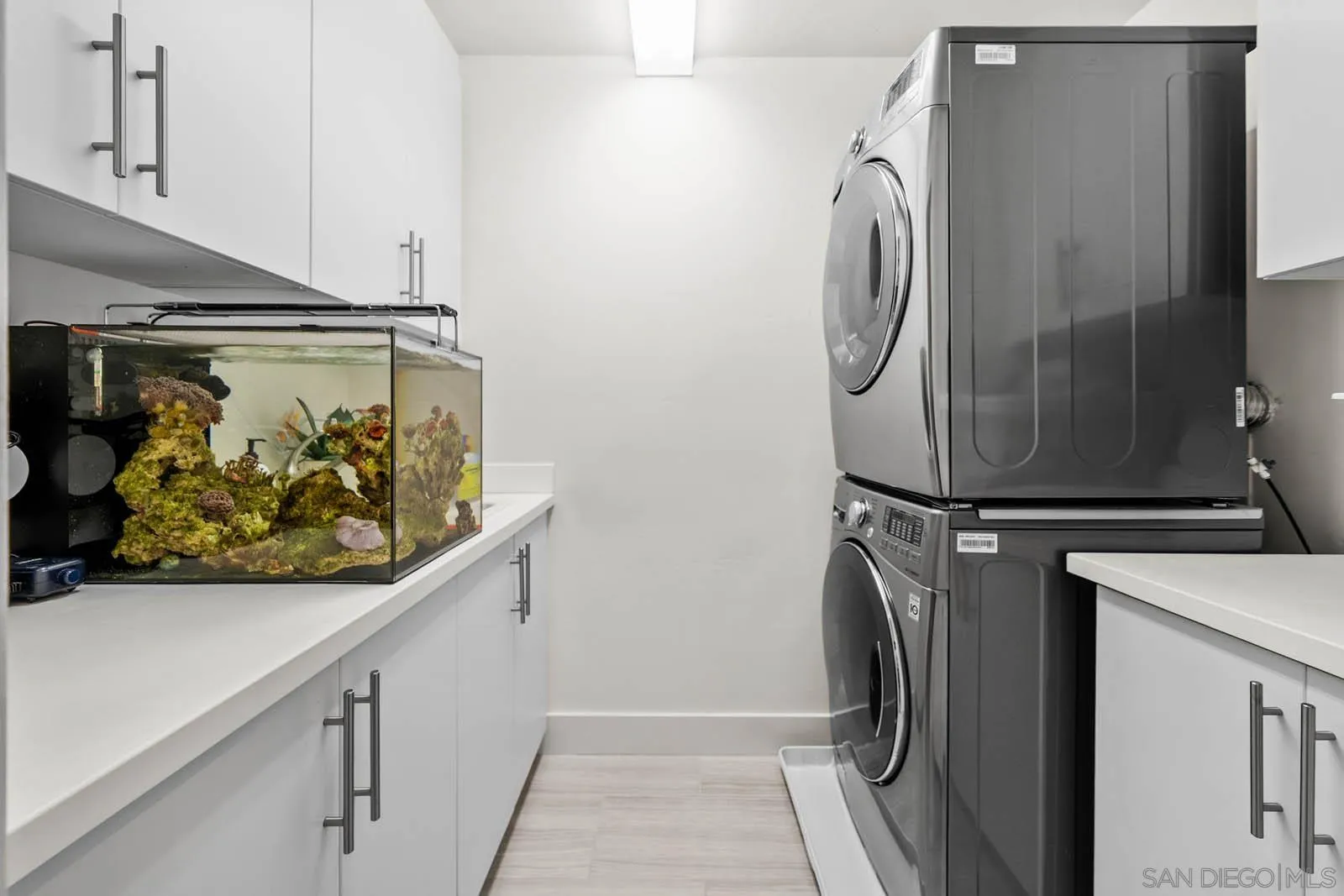 https://cdn.realtyfeed.com/cdn/127/250037272/edc6c140e3d47bb06dd44c8a4b3c45f0.webp
