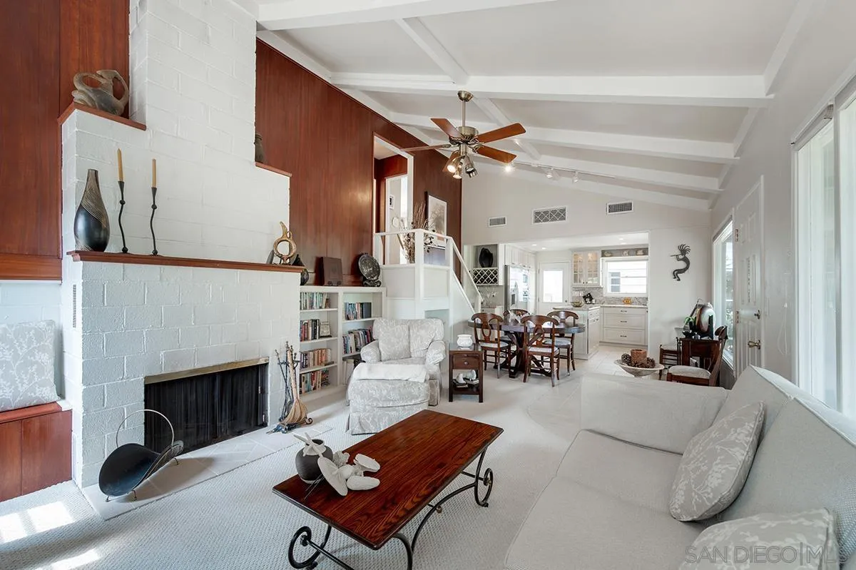 https://cdn.realtyfeed.com/cdn/127/250037279/1ba522e0c156a4c3861ddde83231e061.webp