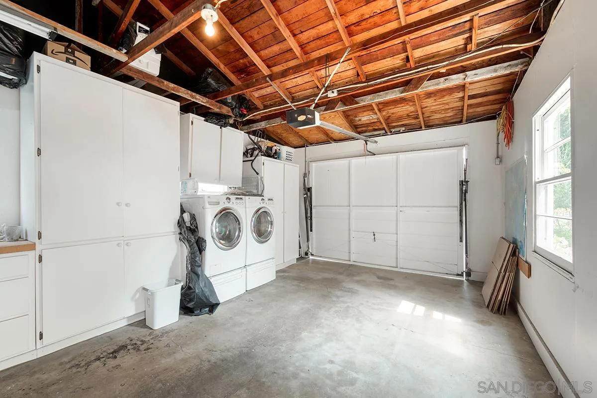 https://cdn.realtyfeed.com/cdn/127/250037279/8450d28ce6a8fbb0016a7db13be3d20c.webp