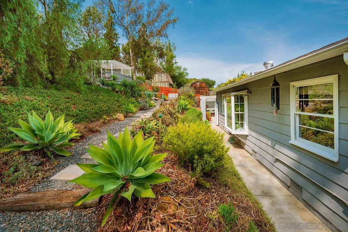 https://cdn.realtyfeed.com/cdn/127/250037279/b318e0fe90f835e8ab2c84f1ac38e521.webp