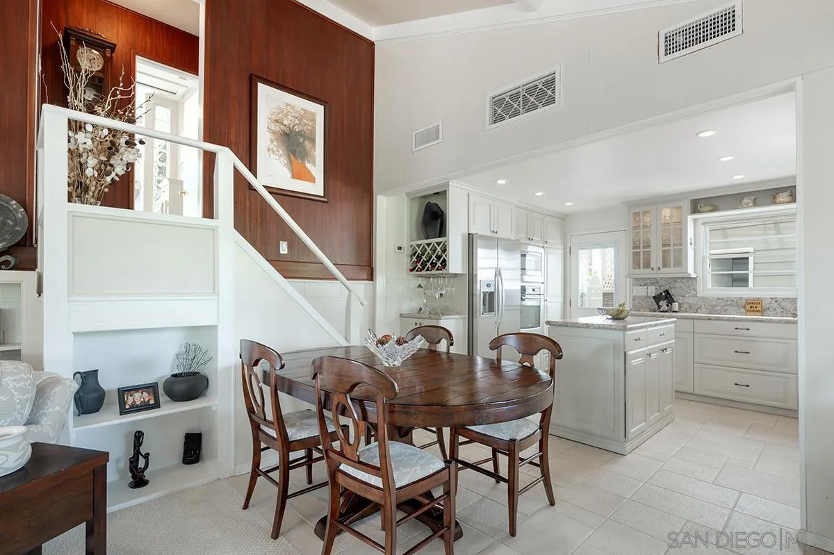 https://cdn.realtyfeed.com/cdn/127/250037279/eaf74ba0dce7b06bb74263a7ff122b76.webp