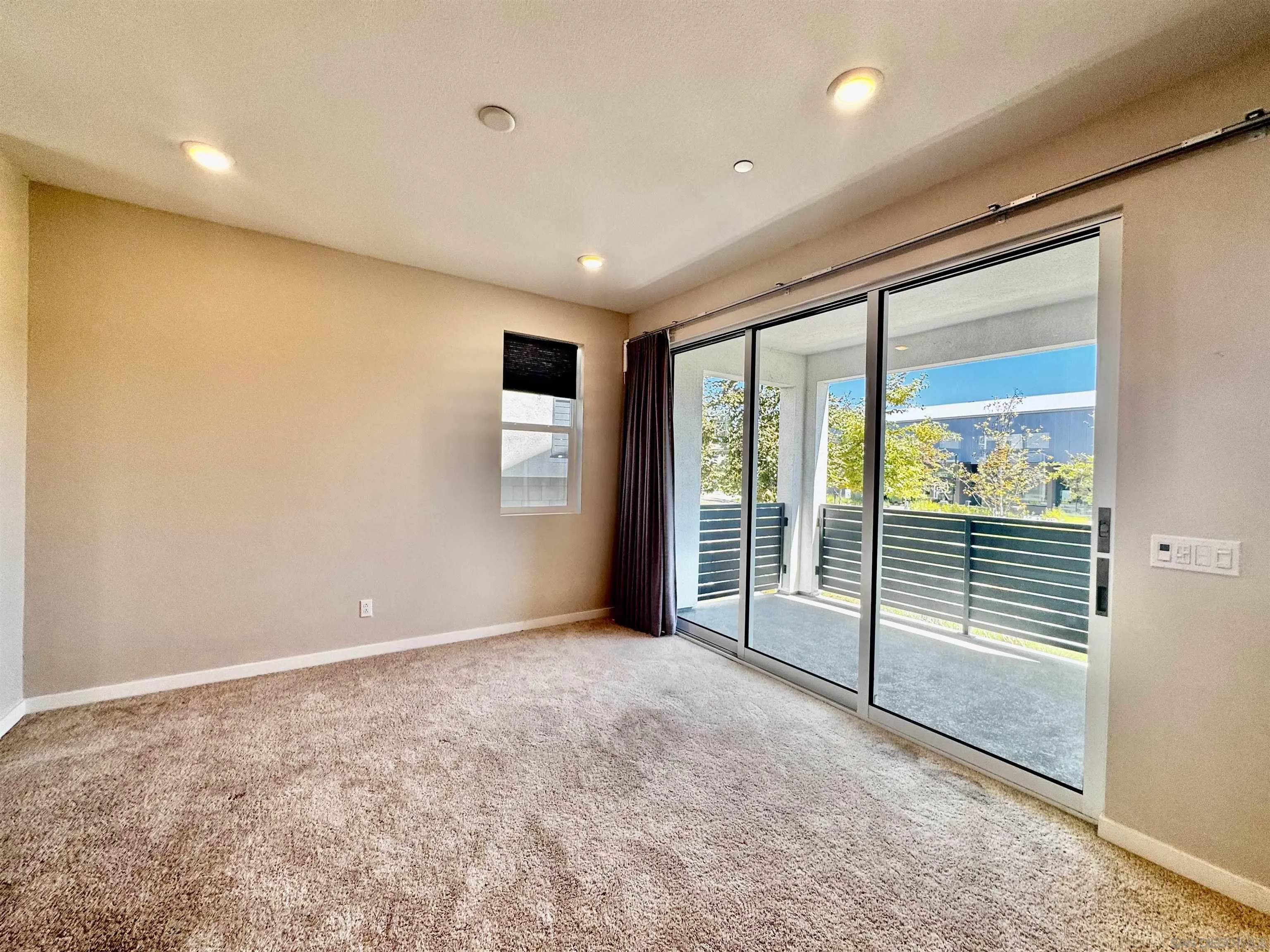 https://cdn.realtyfeed.com/cdn/127/250037280/397a6b17230b55b6276051db8f831cad.webp