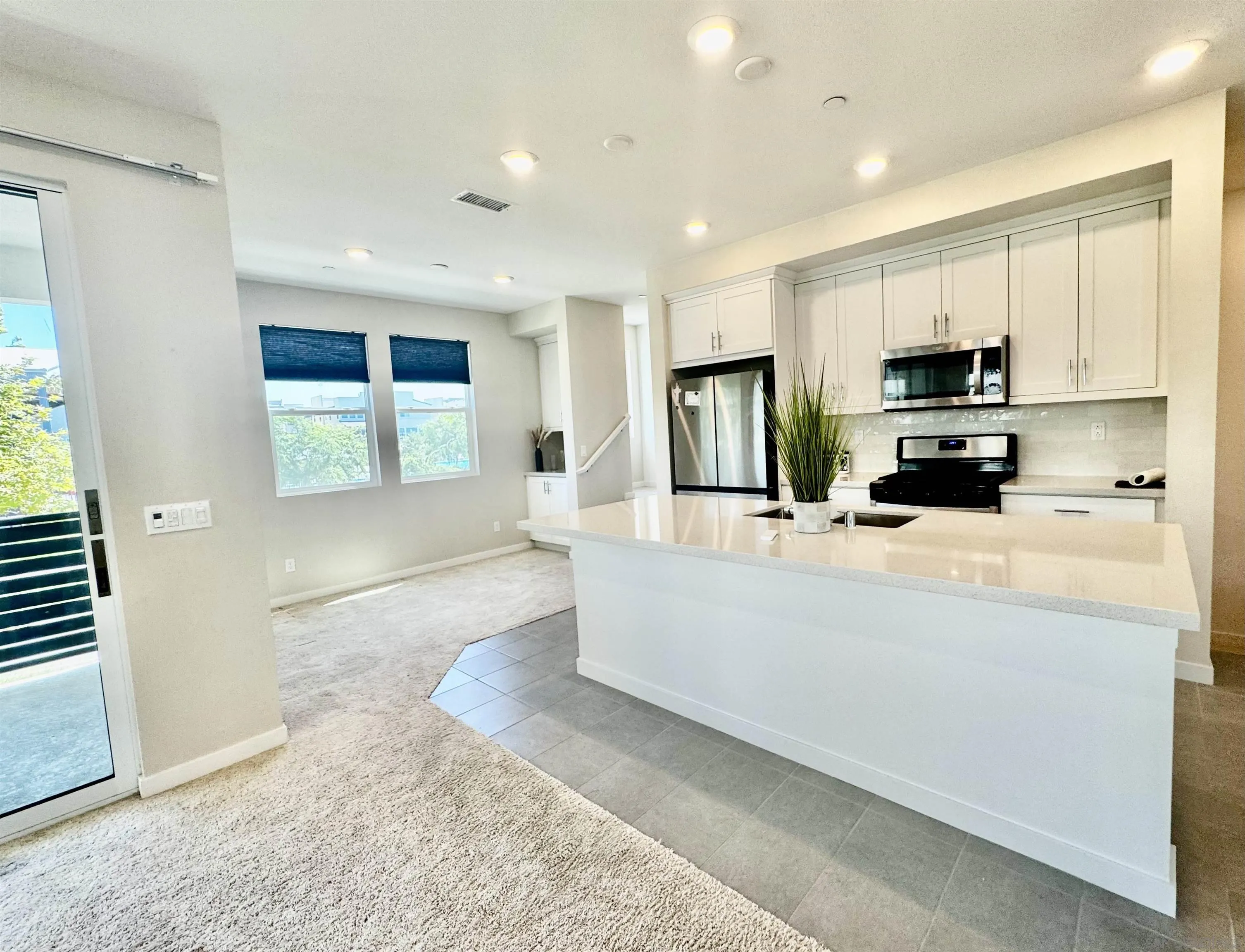 https://cdn.realtyfeed.com/cdn/127/250037280/de59ac4c2bea61af6d8c12e1a1fc21ee.webp