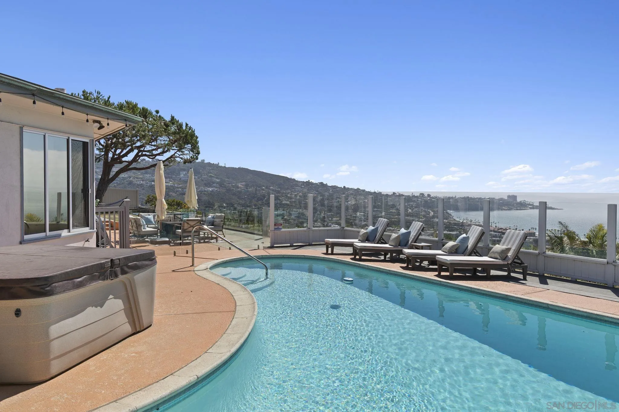 https://cdn.realtyfeed.com/cdn/127/250037283/699f283f14e70a02cee0c228d1520da9.webp