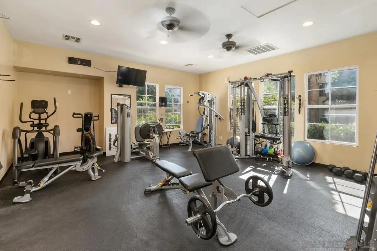 https://cdn.realtyfeed.com/cdn/127/250037293/015b89fa87005d77f8ba5171ff2eaed4.webp