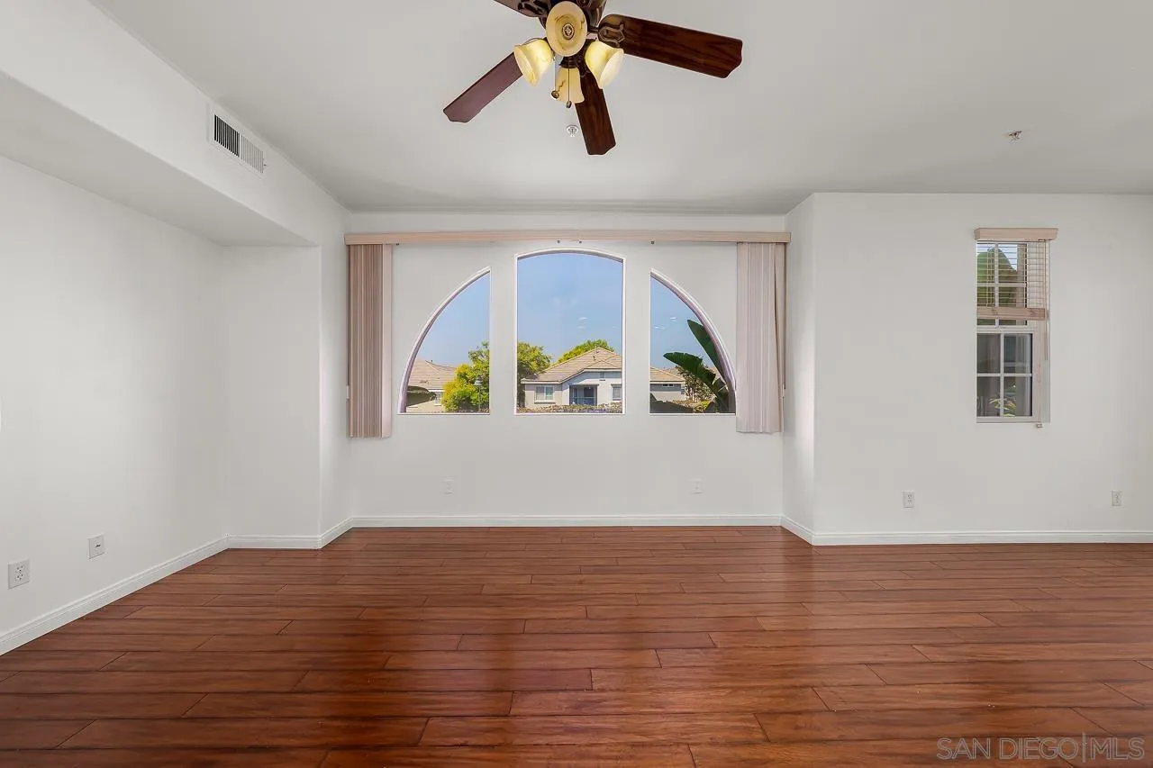 https://cdn.realtyfeed.com/cdn/127/250037293/8bbab74f52b4cd622ddf05c2aa95cfb1.webp