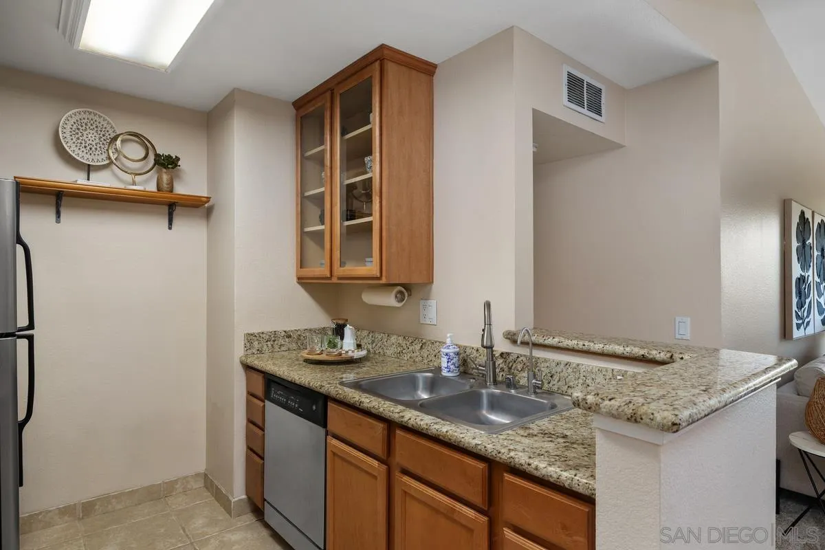 Photo #8: 250037299 Listing: Photo #8