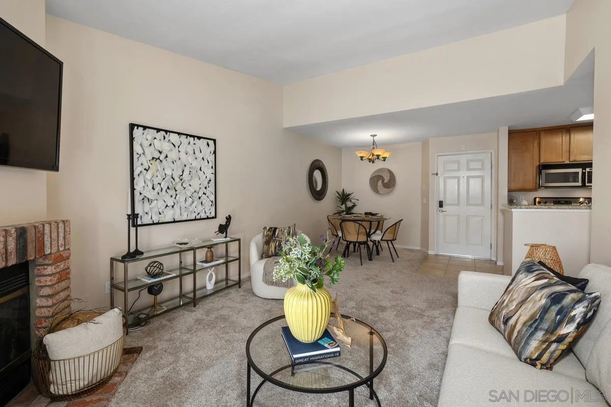 https://cdn.realtyfeed.com/cdn/127/250037299/82cb49125170cf807ab737c6ce9b8626.webp