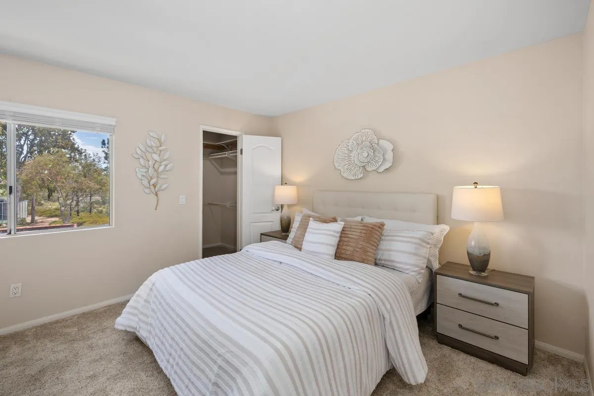 https://cdn.realtyfeed.com/cdn/127/250037299/ad2612093ff91e28725d859216b62c35.webp