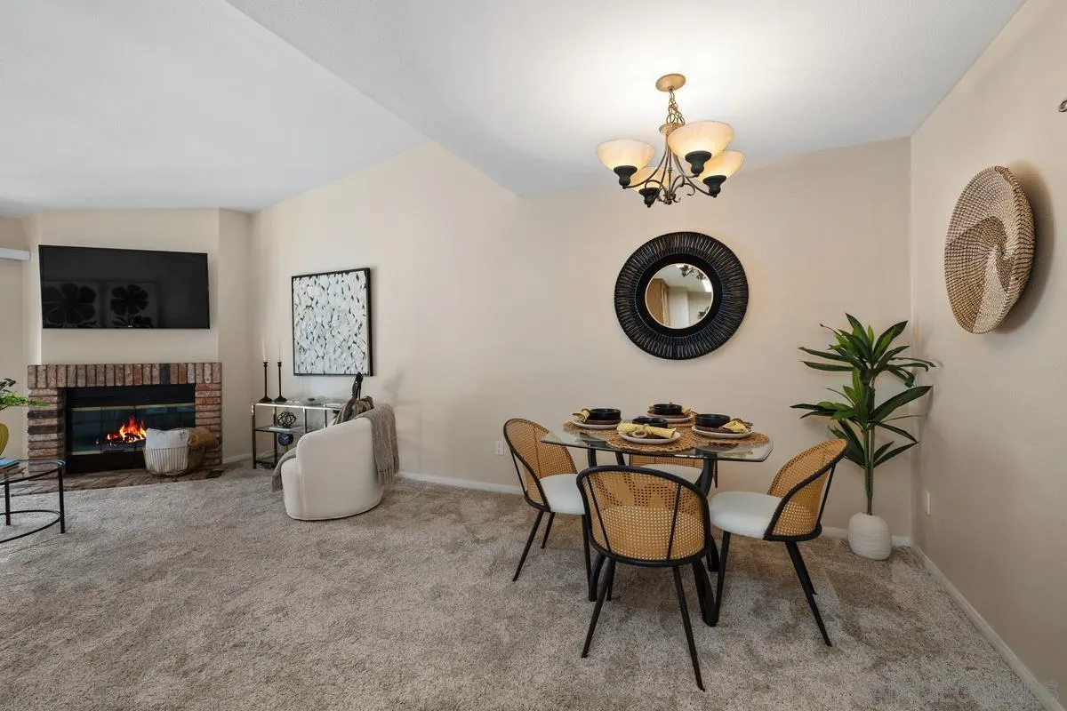 https://cdn.realtyfeed.com/cdn/127/250037299/f823d934b9a628183c50db8b05ee4401.webp