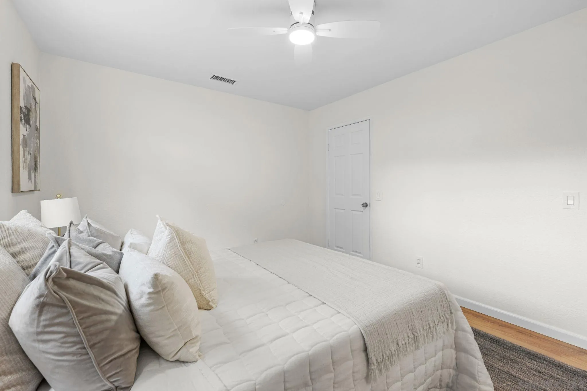 https://cdn.realtyfeed.com/cdn/127/250037303/289e8e4ee392d06ab3c00838bd81db01.webp