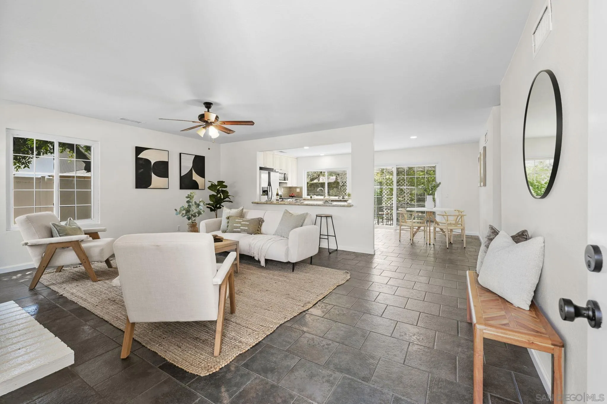 https://cdn.realtyfeed.com/cdn/127/250037303/344ae364756464612a8588cbf30e5001.webp