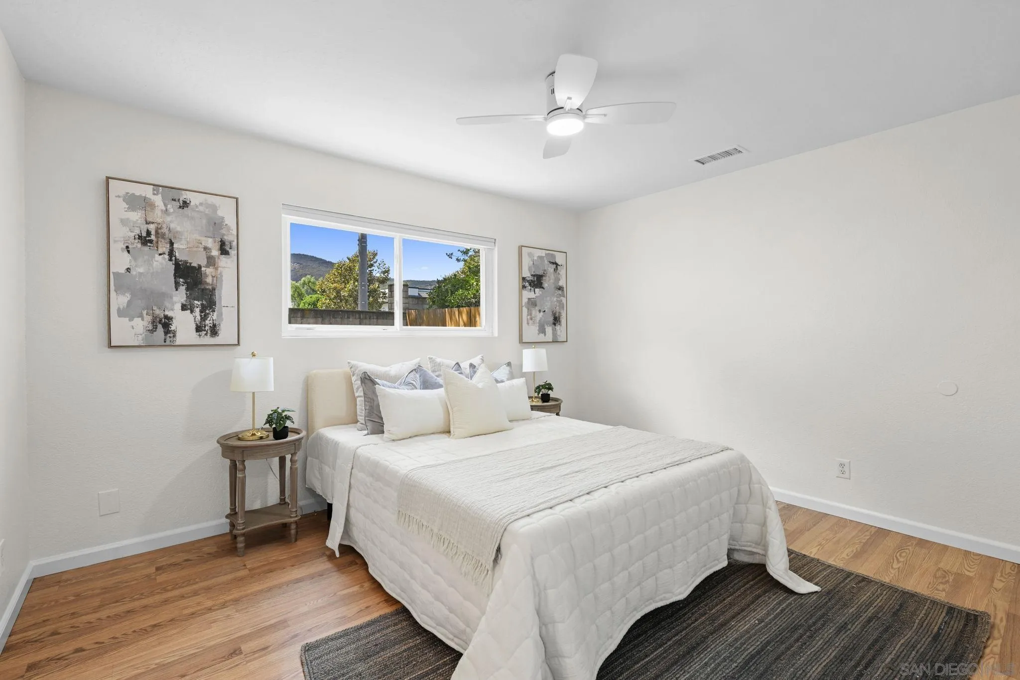 https://cdn.realtyfeed.com/cdn/127/250037303/38ca3cae99df432fa13347ae2ac29a97.webp