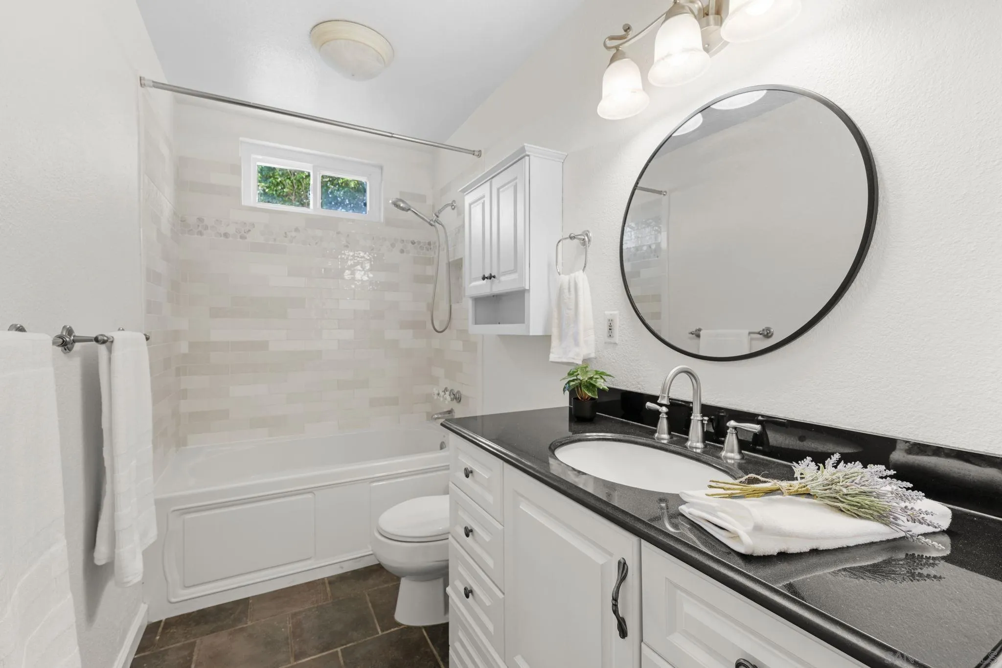 https://cdn.realtyfeed.com/cdn/127/250037303/477c1c96c0c8530c51ee89c532336741.webp