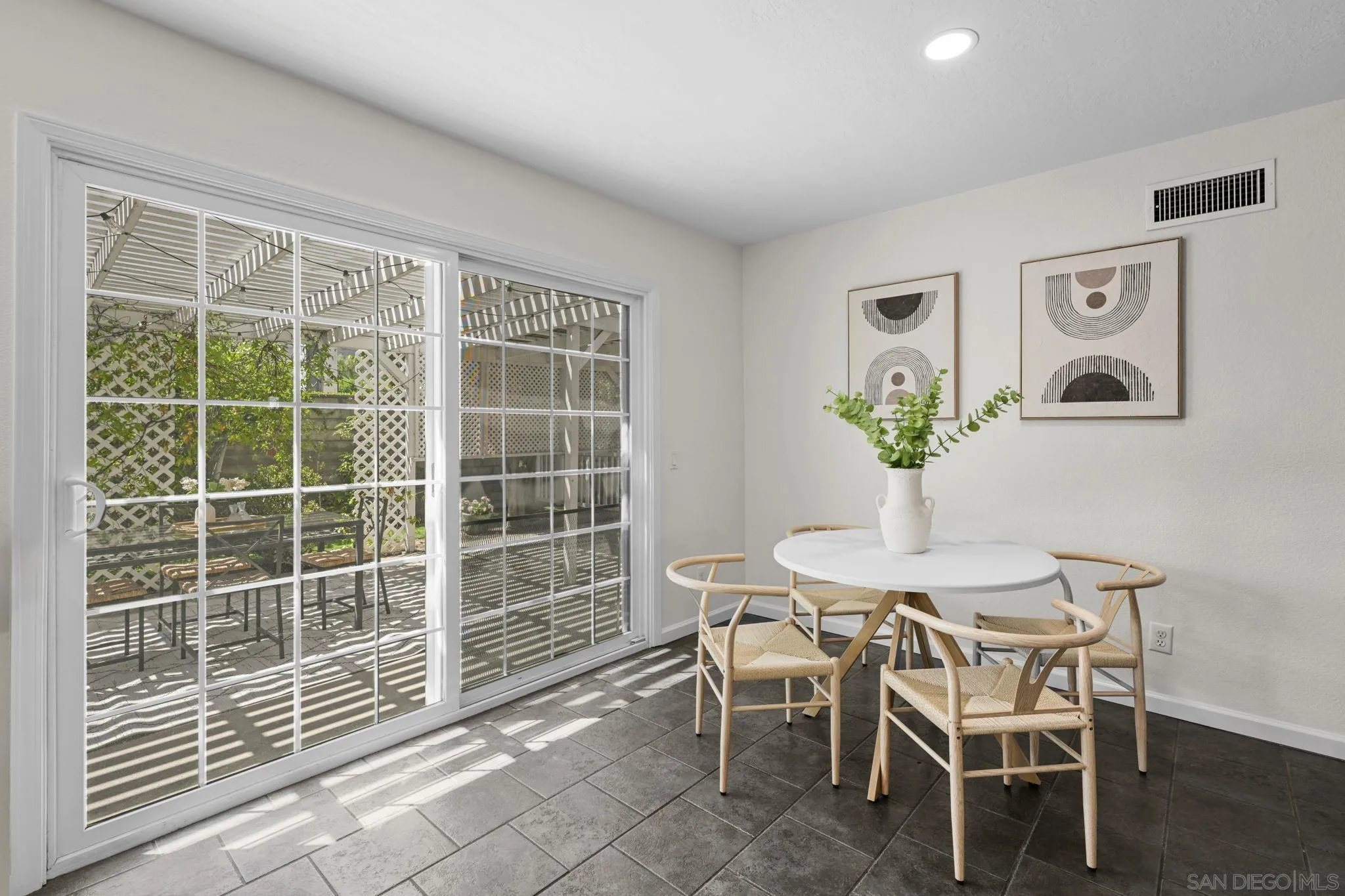 https://cdn.realtyfeed.com/cdn/127/250037303/5e3ea3d185ae0ea492afda0320c65c68.webp