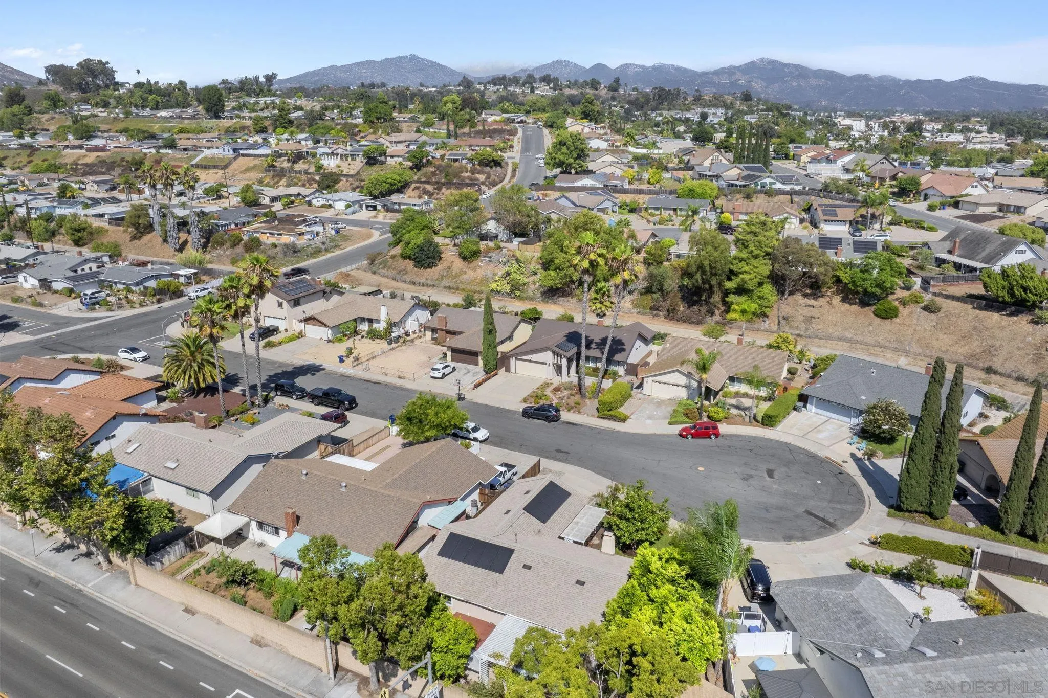 https://cdn.realtyfeed.com/cdn/127/250037303/803eb2ad870a6e7dbd703c8314195dab.webp