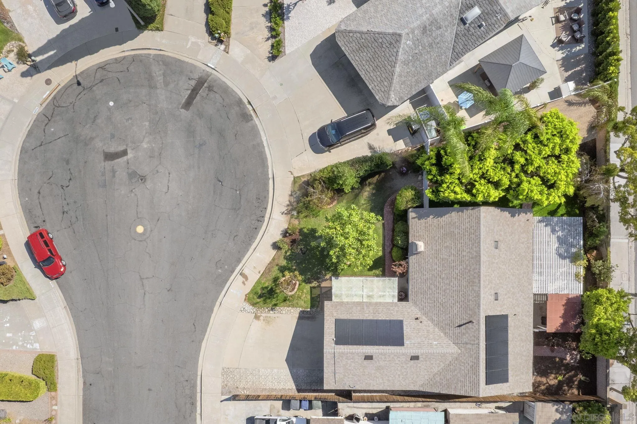 https://cdn.realtyfeed.com/cdn/127/250037303/94a5047d84b4b1597f45595b1b3d8c4f.webp