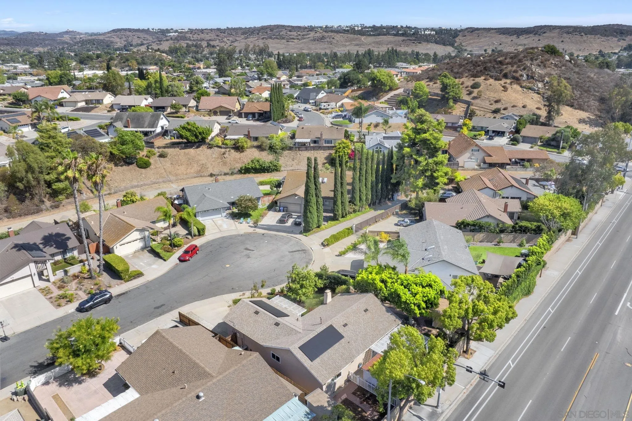 https://cdn.realtyfeed.com/cdn/127/250037303/eb9a00b1ca58eff2a7403933a1abbe27.webp
