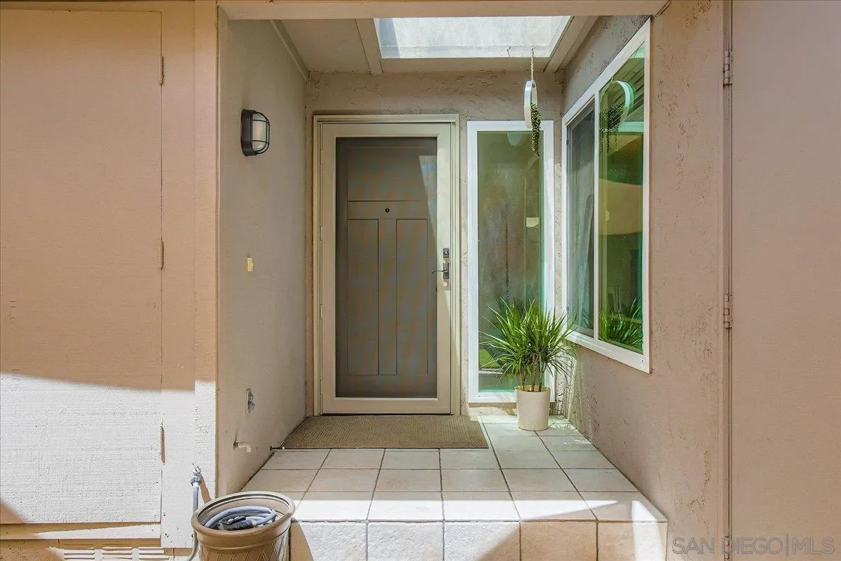 https://cdn.realtyfeed.com/cdn/127/250037305/4b4de642d6fad7fe39b9a949f889a014.webp