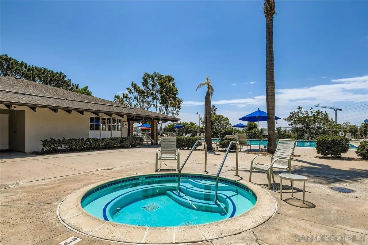 https://cdn.realtyfeed.com/cdn/127/250037305/6e55e2fc29ec40ee6cb8dd642adce0fa.webp
