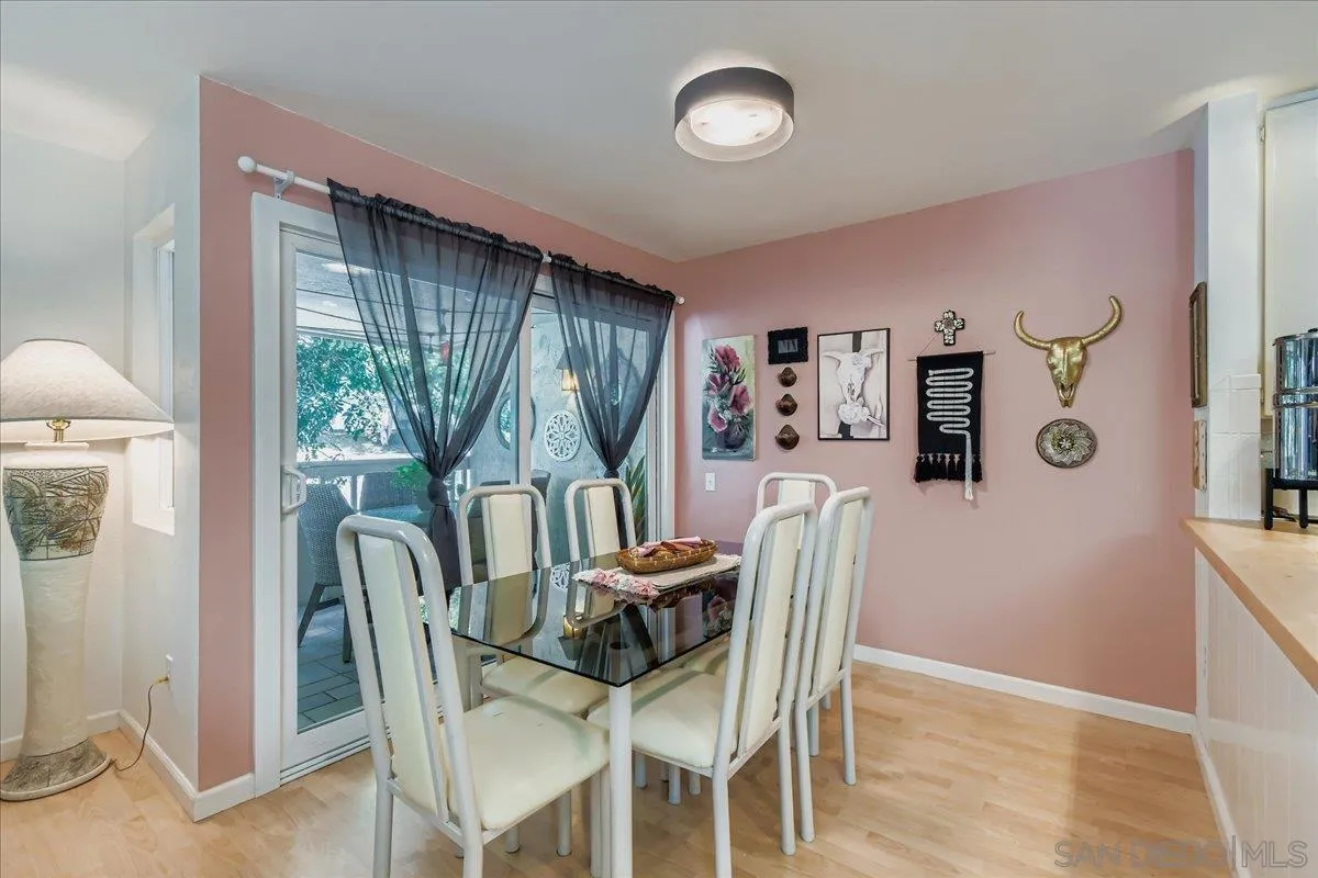 https://cdn.realtyfeed.com/cdn/127/250037305/7074342dfa8a4b445a80a15111e74256.webp