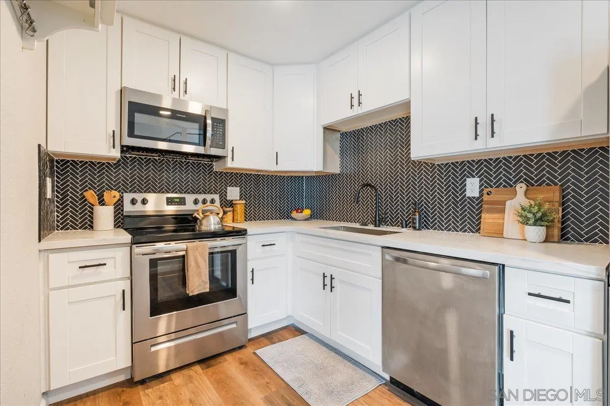 https://cdn.realtyfeed.com/cdn/127/250037306/926dcb912ec2aed7b37711a6dbc0f818.webp