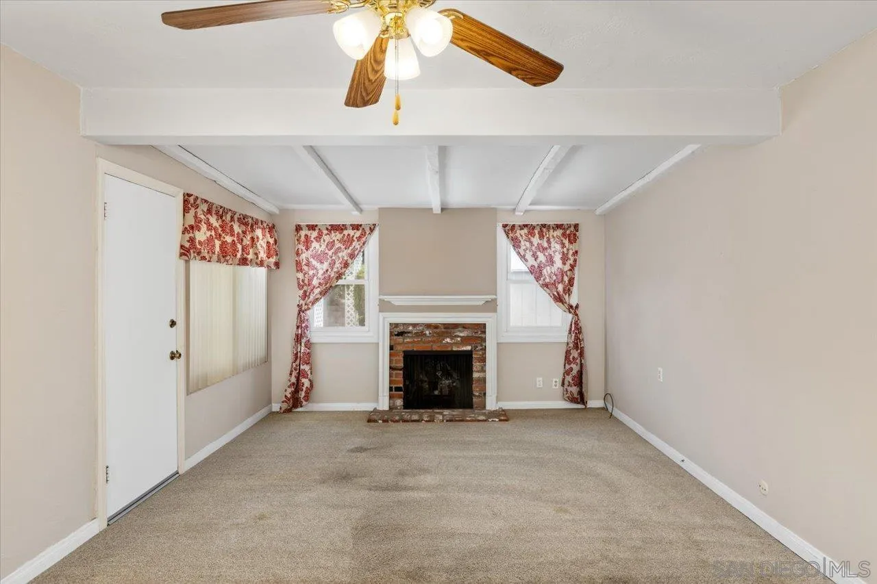 https://cdn.realtyfeed.com/cdn/127/250037311/0602d1af30f248e80b379c0399a432c5.webp