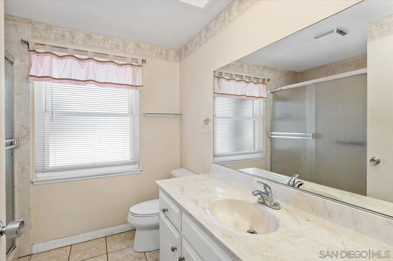 https://cdn.realtyfeed.com/cdn/127/250037311/2420ac9f75098c75e958450eaf076bdf.webp
