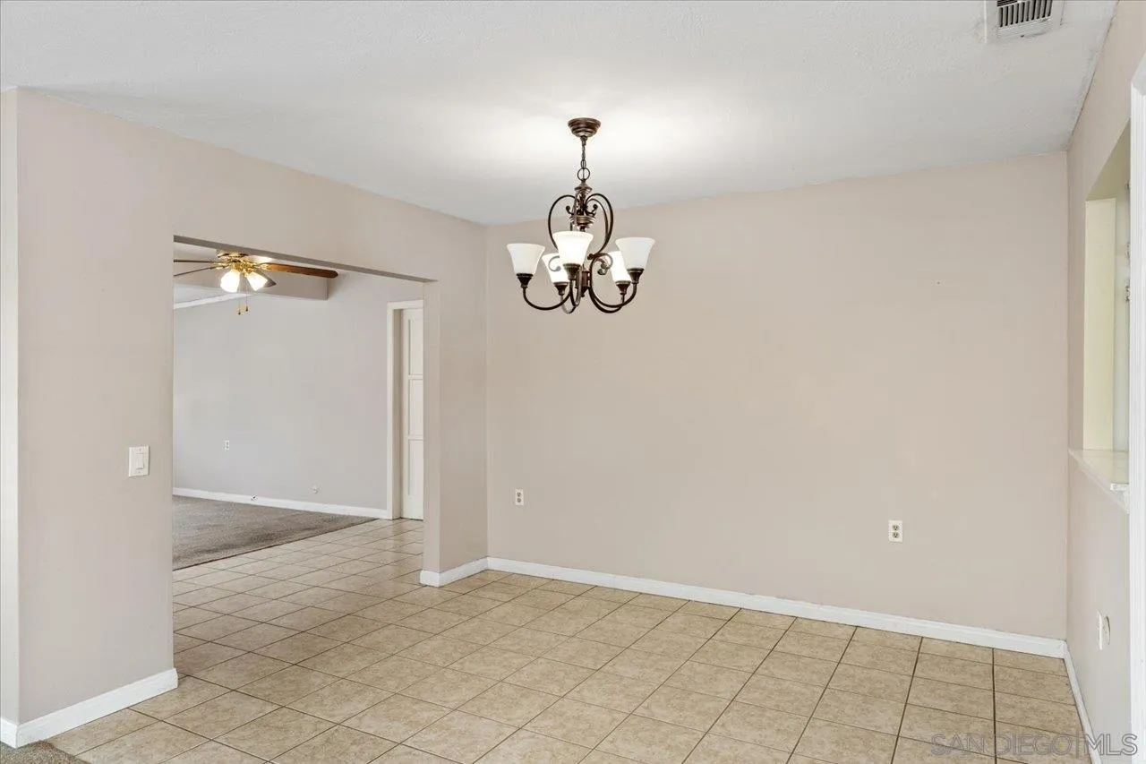 https://cdn.realtyfeed.com/cdn/127/250037311/8f99ac5b1f02635c538a6aed7339515d.webp