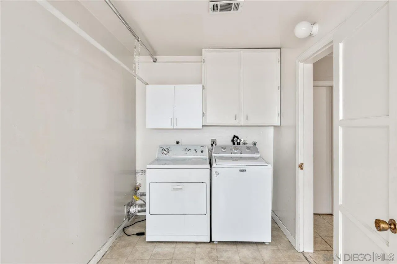 https://cdn.realtyfeed.com/cdn/127/250037311/9954981e3f0d2a6116db69ac8fcd316a.webp